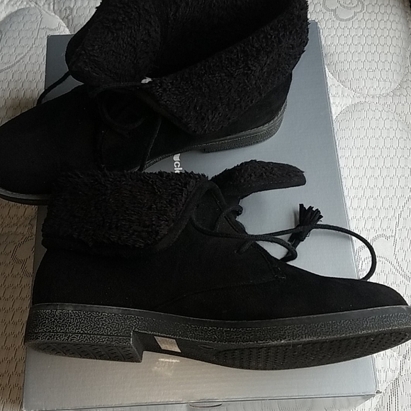 Boots - Picture 2 of 4